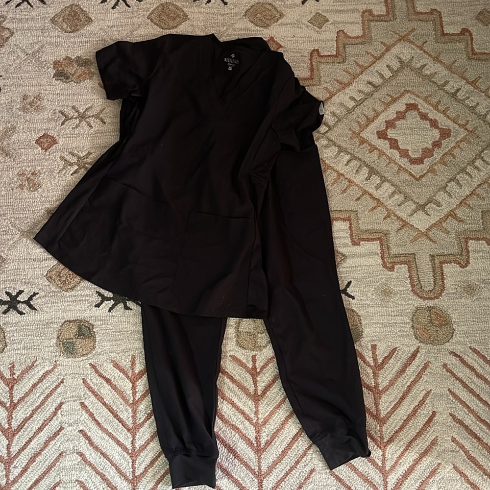 MED COUTURE Maternity Scrubs